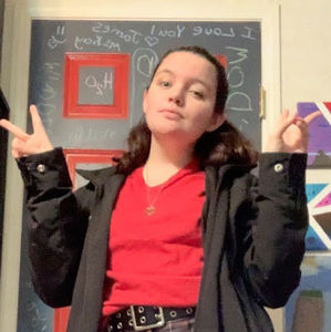 Meet your Posher, Alexis